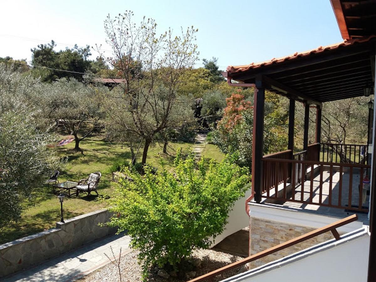 Dionysus Apartments & Suites Ierissos Bagian luar foto